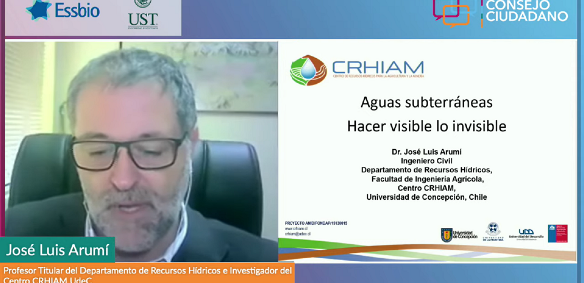 Investigador CRHIAM dictó clase magistral sobre las aguas subterráneas