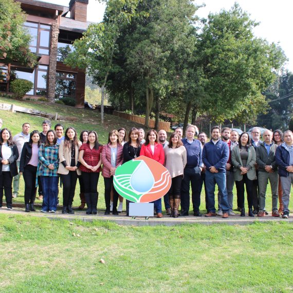 Investigadores e investigadoras del Centro Fondap CRHIAM se reunieron en encuentro anual