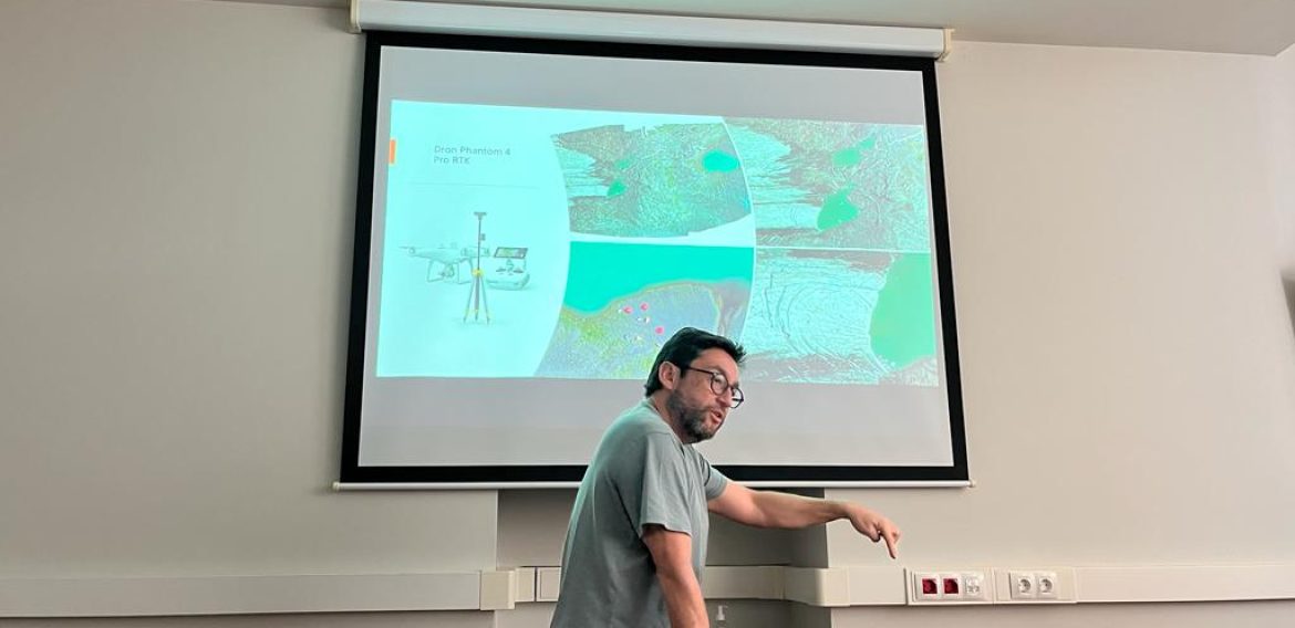 Investigador CRHIAM realiza seminario en la Universidad Politécnica de Madrid sobre la patagonia andina