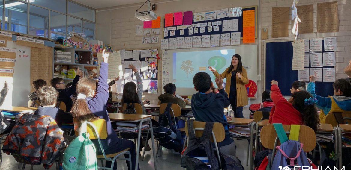 Estudiantes de doctorado realizan charla sobre huella hídrica para alumnos de 4to básico