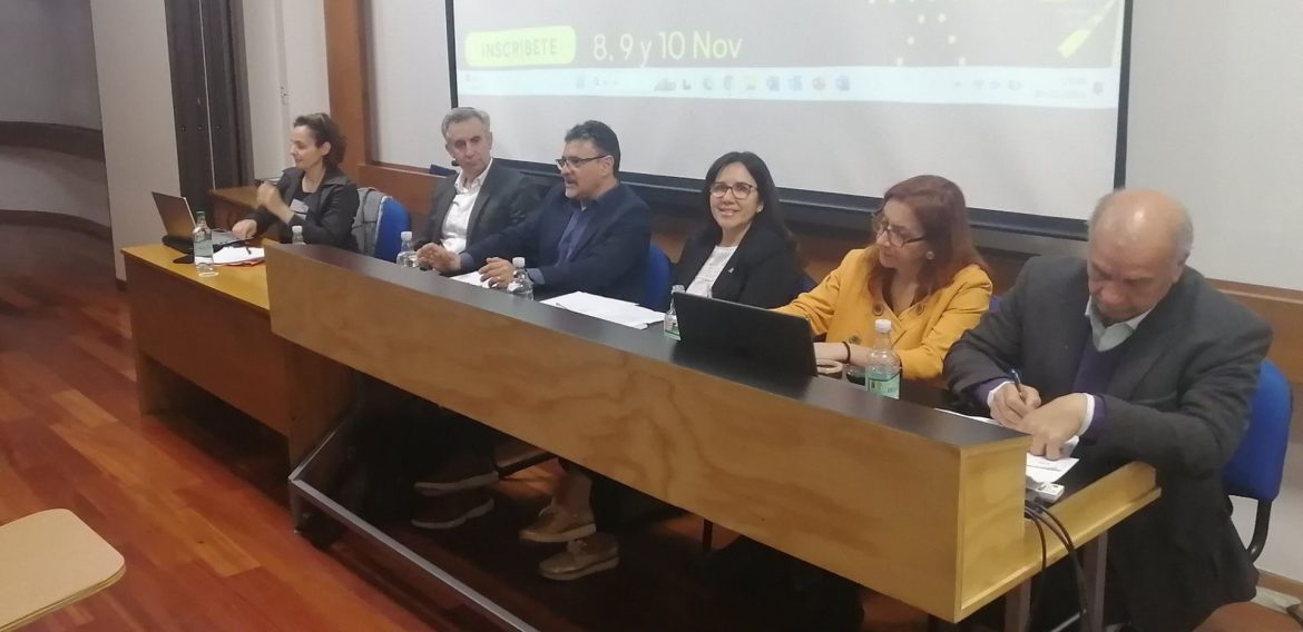 La Dra. Gladys Vidal destaca la importancia de la colaboración en la ciencia chilena en la Mesa de Diálogo de COES