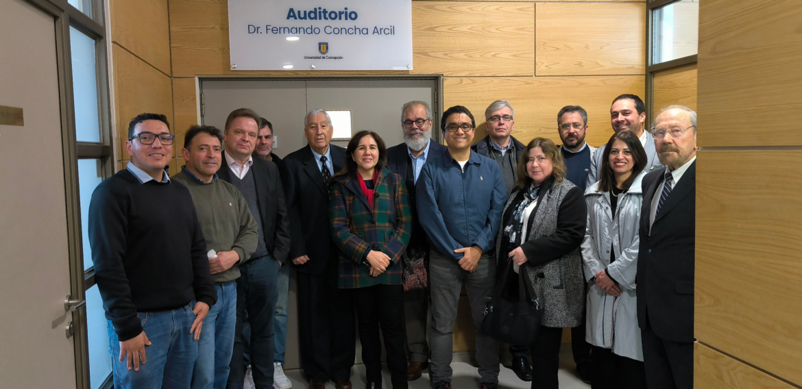 Cambio de nombre del auditorio de Ingeniería Metalúrgica en homenaje al Dr. Fernando Concha Arcil