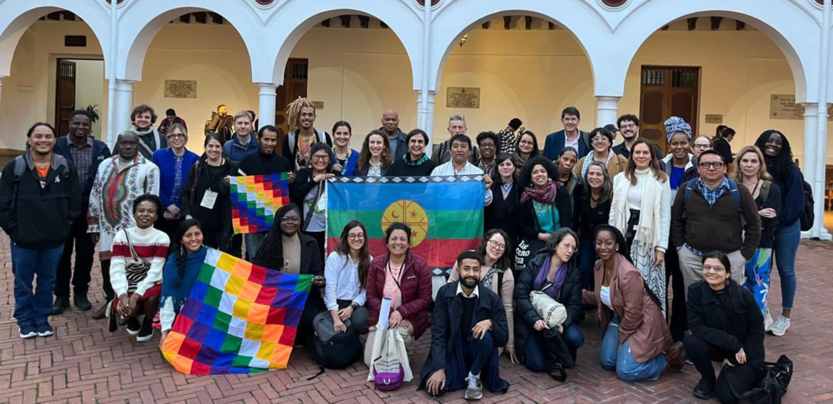 Doctoras Amaya Álvez y Camila Bañales presentaron sus investigaciones sobre el agua en el pueblo Mapuche en conferencia internacional