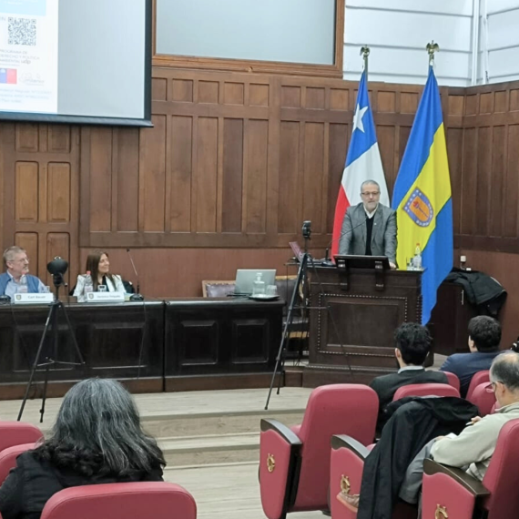 Investigador principal de CRHIAM participó en seminario sobre la Reforma al Código de Aguas